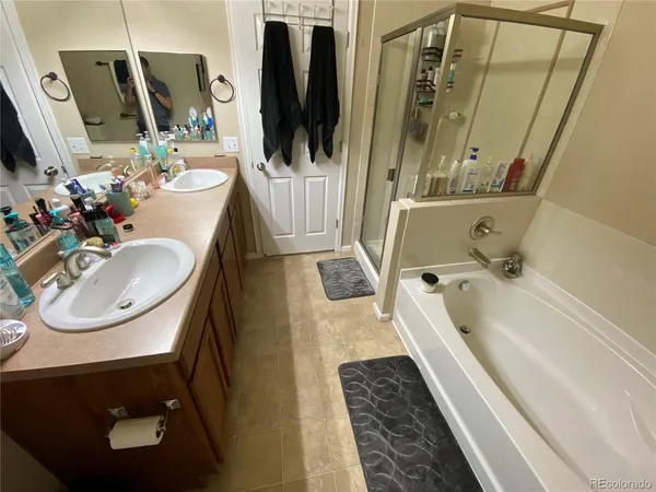 $2,400 | 8123 West 51st Place, Unit 303, Arvada, CO 80002