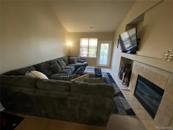 $2,400 | 8123 West 51st Place, Unit 303, Arvada, CO 80002