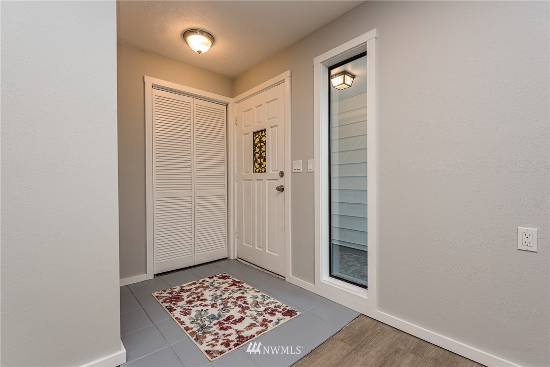 134 Spring Road Port Angeles, WA 98362 - Photo 2 of 20 Gallery Image 2