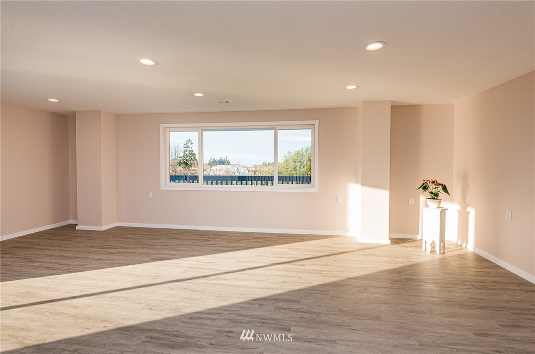 134 Spring Road Port Angeles, WA 98362 - Photo 14 of 20 Gallery Image 14