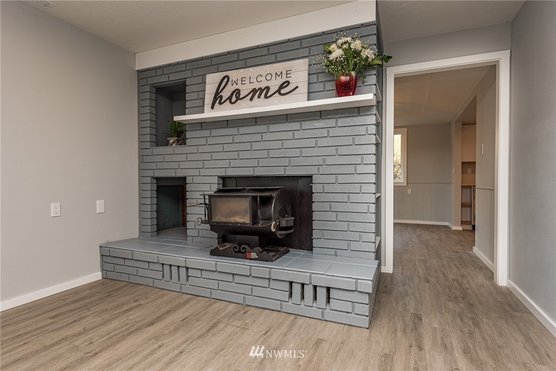 134 Spring Road Port Angeles, WA 98362 - Photo 4 of 20 Gallery Image 4