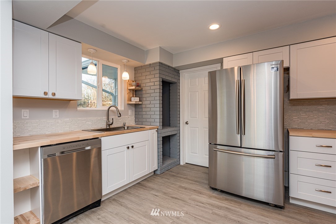134 Spring Road Port Angeles, WA 98362 - Photo 7 of 20 Gallery Image 7