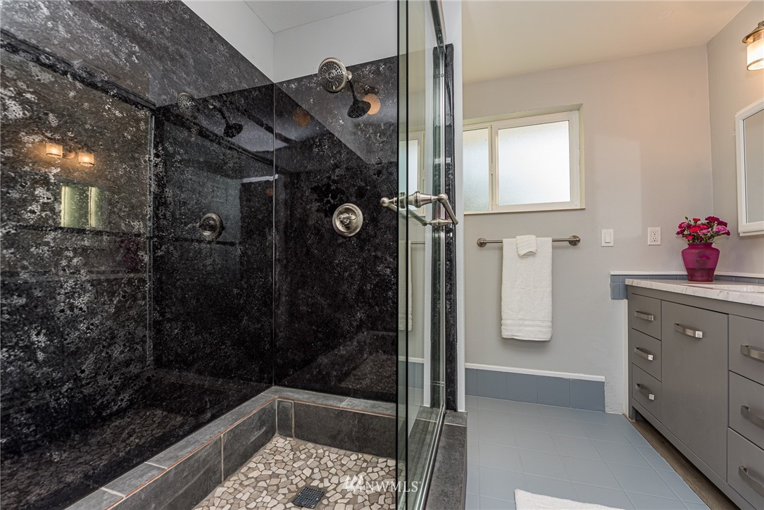 134 Spring Road Port Angeles, WA 98362 - Photo 8 of 20 Gallery Image 8