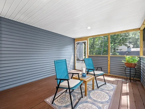 $750,000 | 85 East Street, Uxbridge, MA 01569