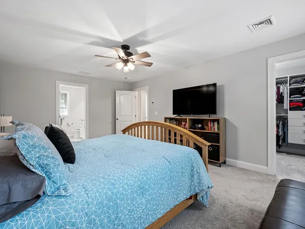 $750,000 | 85 East Street, Uxbridge, MA 01569