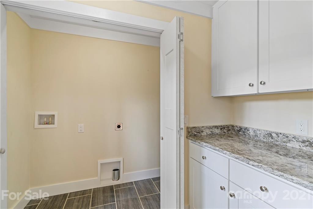 335 Ridge View Drive Clyde, NC 28721 - Photo 12 of 24