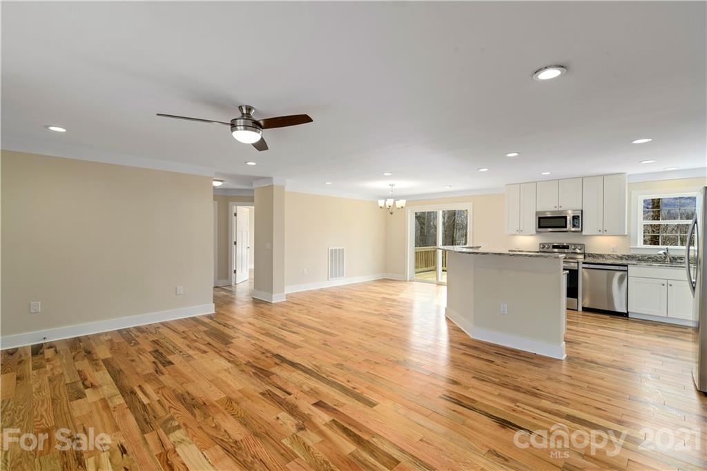 335 Ridge View Drive Clyde, NC 28721 - Photo 5 of 24