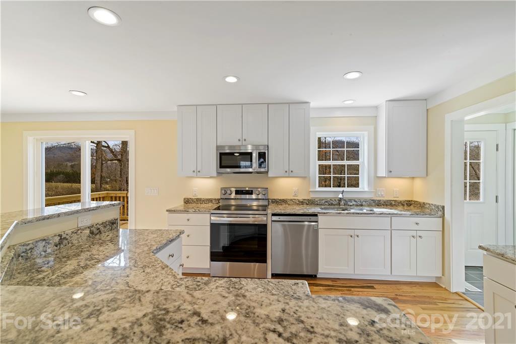 335 Ridge View Drive Clyde, NC 28721 - Photo 9 of 24