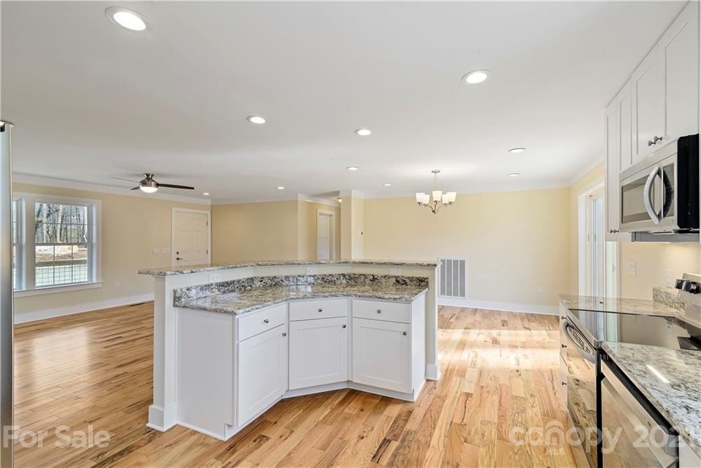 335 Ridge View Drive Clyde, NC 28721 - Photo 10 of 24