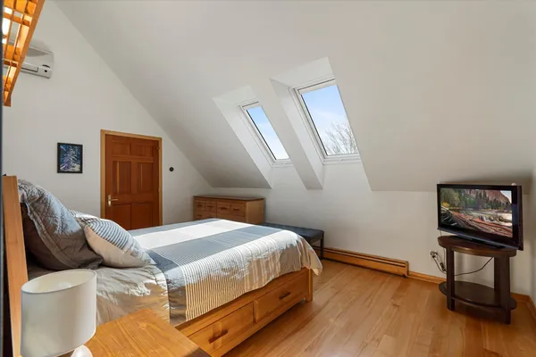 $869,900 | 10047 Cove Pointe Road, Brainerd, MN 56401