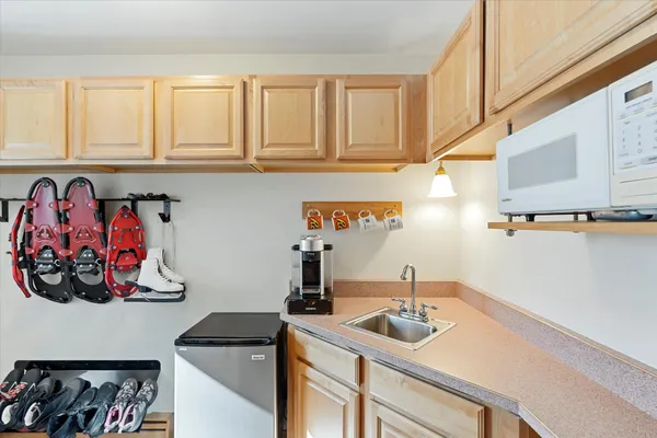 $869,900 | 10047 Cove Pointe Road, Brainerd, MN 56401