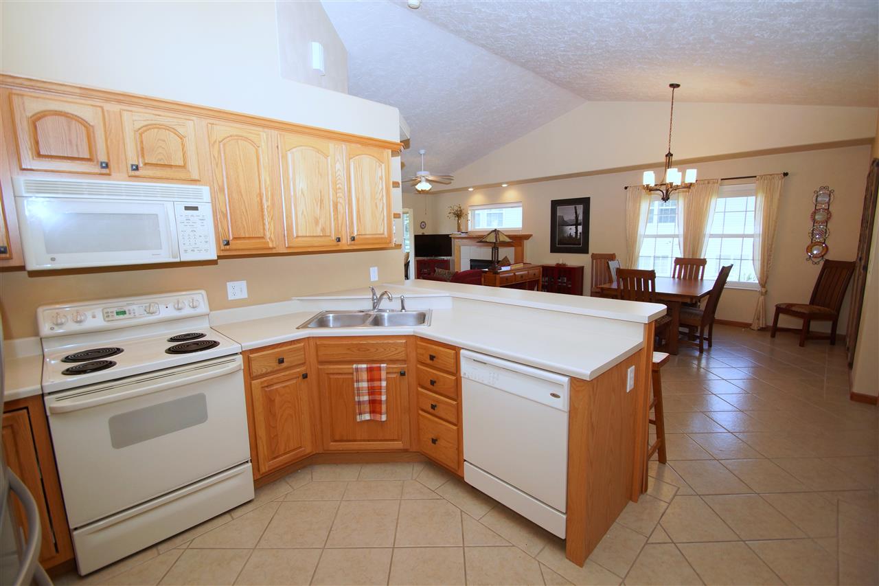 5130 Red Fox Road Bettendorf, IA 52722 - Photo 6 of 23
