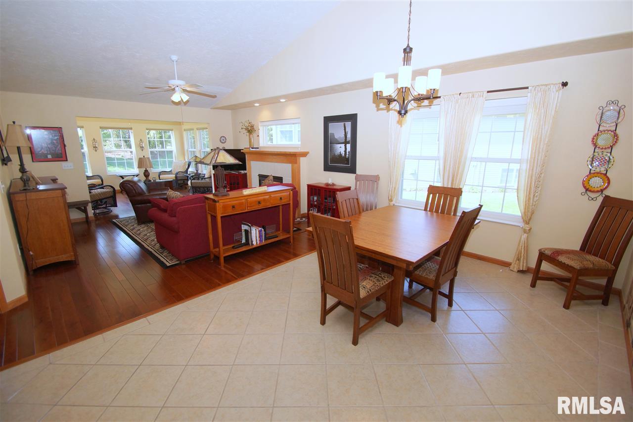 5130 Red Fox Road Bettendorf, IA 52722 - Photo 8 of 23