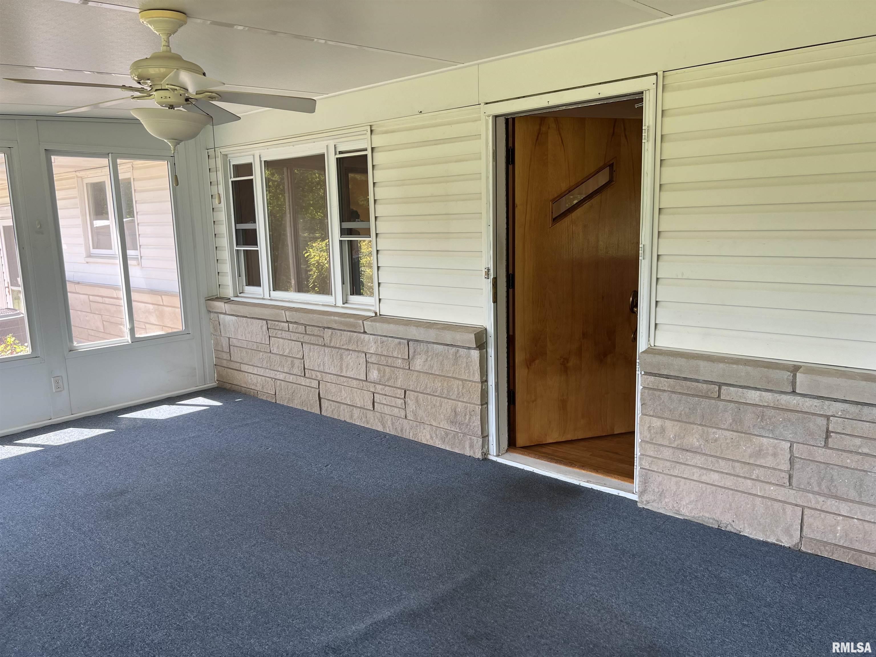 1985 Ladue Road Jacksonville, IL 62650 - Photo 30 of 62