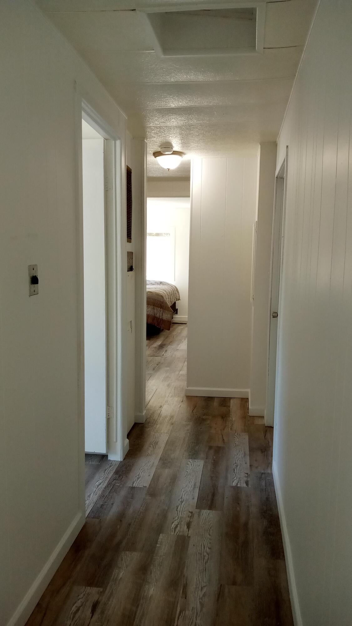 6616 Randy Road La Pine, OR 97739 - Photo 13 of 32 Wide hallway, light and bright interior