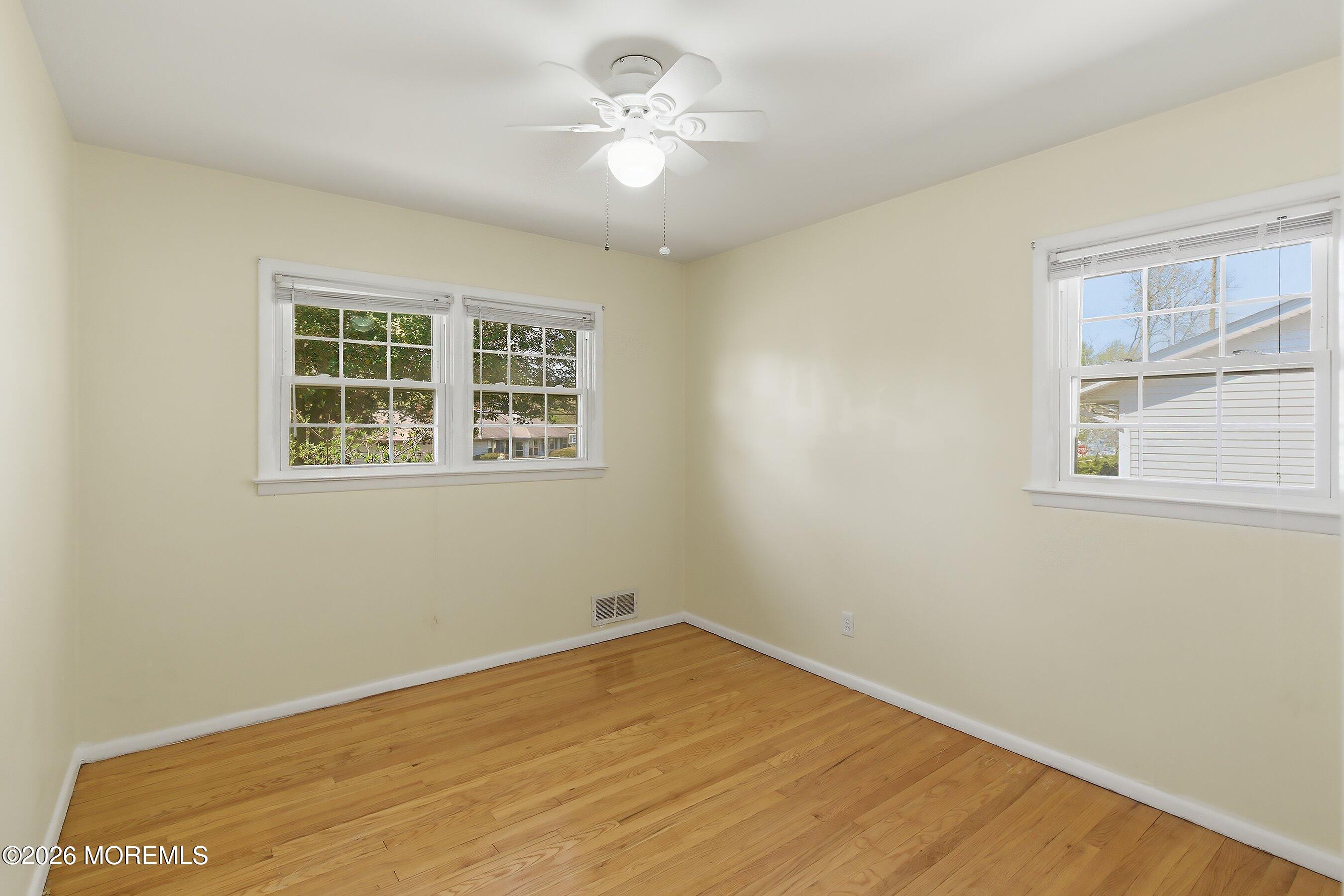 5 Lone Oak Road Middletown, NJ 07748 - Photo 11 of 23 15-Bed 2A