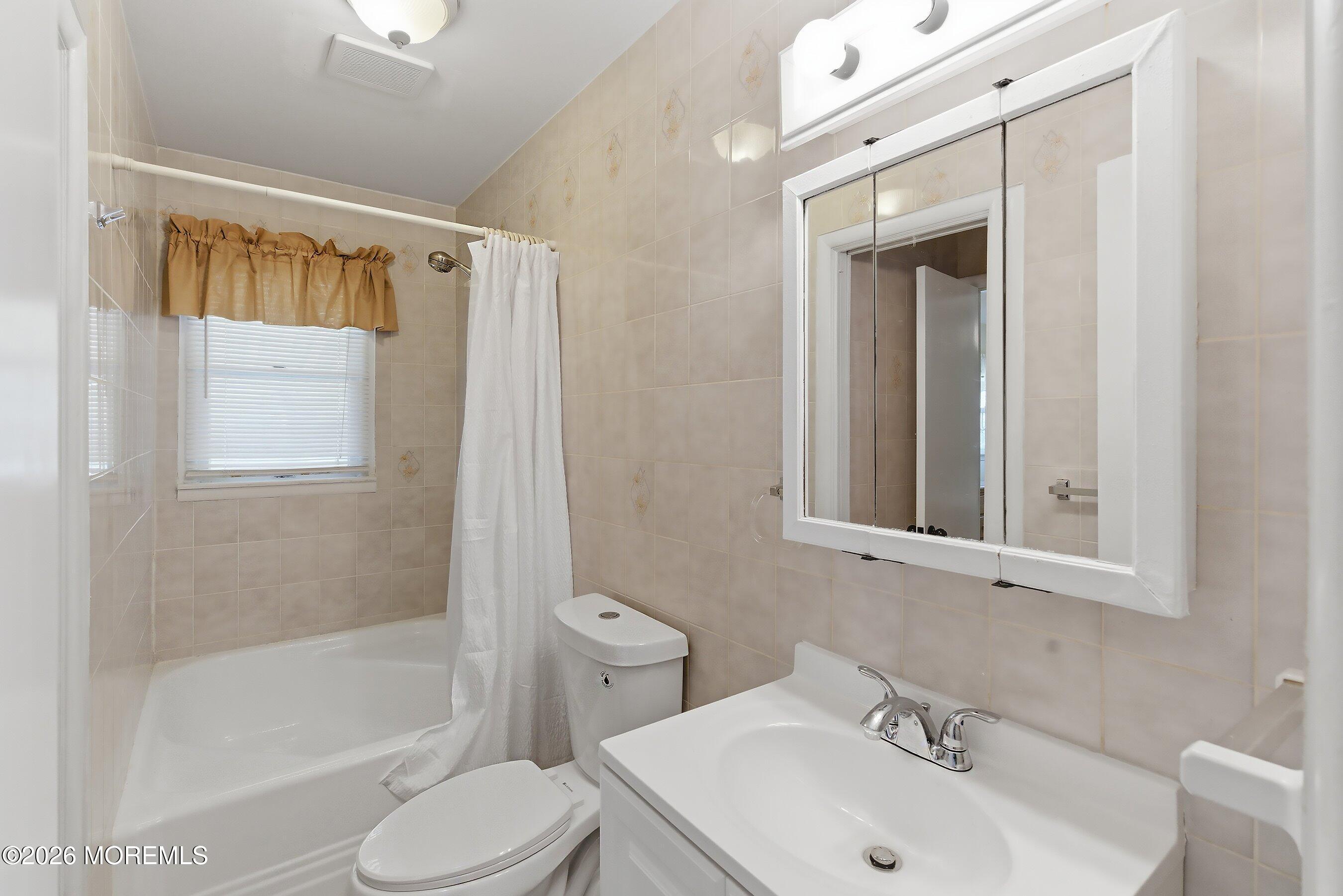 5 Lone Oak Road Middletown, NJ 07748 - Photo 13 of 23 17-Bath 2