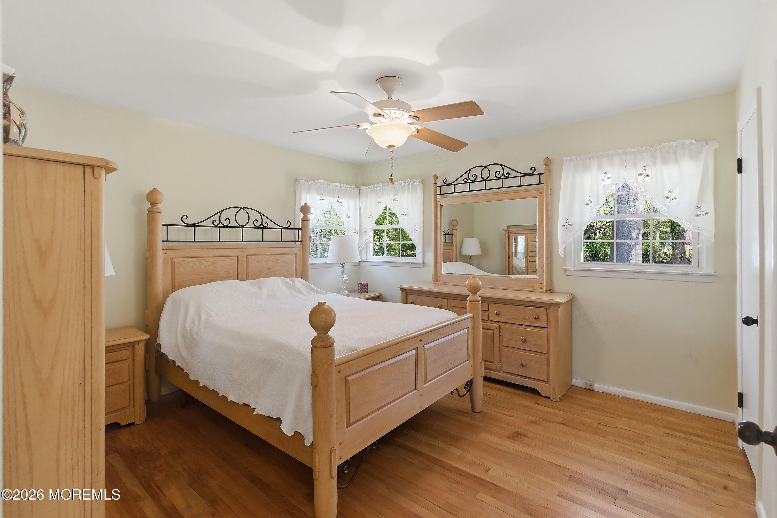 5 Lone Oak Road Middletown, NJ 07748 - Photo 8 of 23 12-Bed 1A