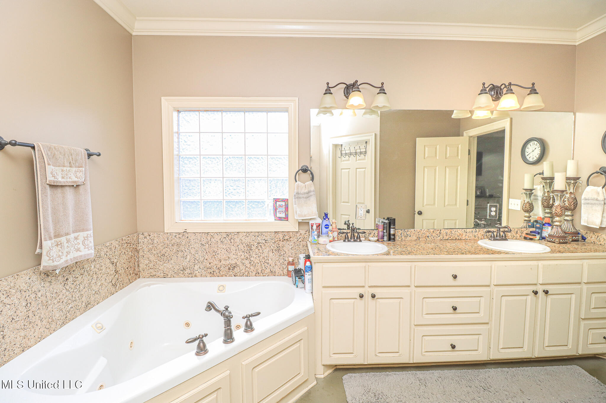 209 Crown Pointe Circle Pearl, MS 39208 - Photo 22 of 43 209 Crown Pointe Cir 16