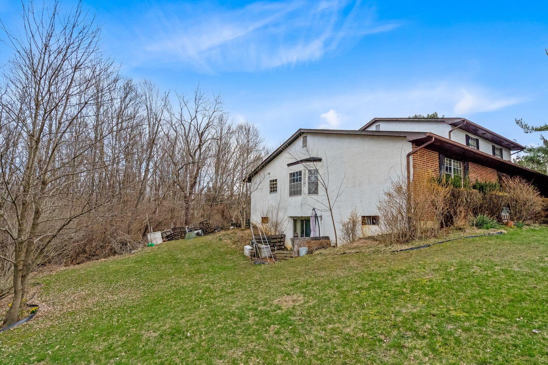 2260 Carriage Road Powell, OH 43065 - Photo 5 of 71 4-web-or-mls-2260 Carriage Rd-104