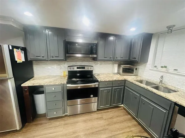 $259,900 | 3114 Eastpark Drive, Garland, TX 75044