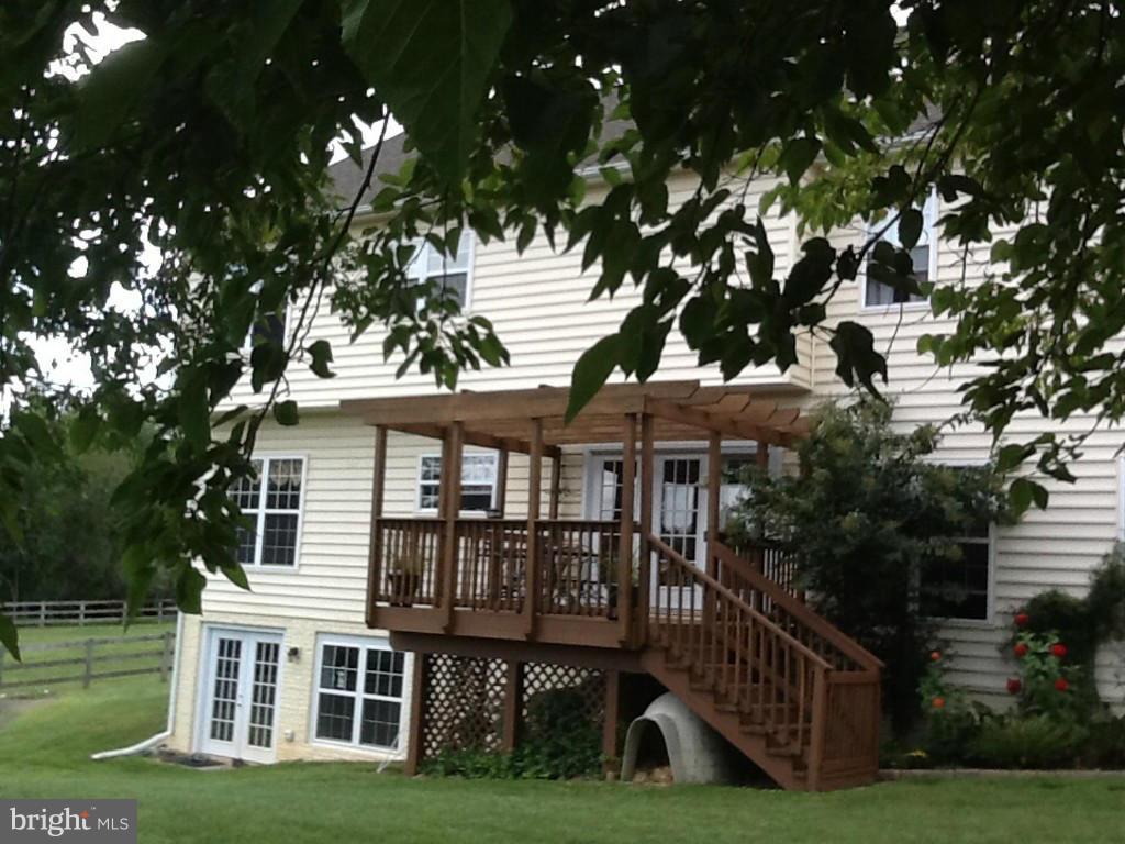37236 Jeb Stuart Road Purcellville, VA 20132 - Photo 4 of 30 Exterior (Rear)