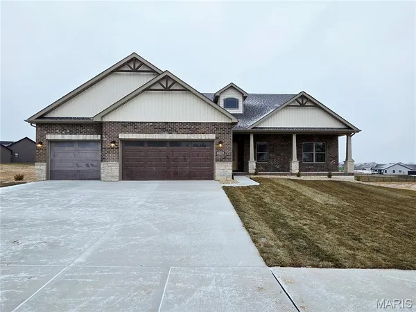 $629,900 | 3740 Golfview Circle, Shiloh, IL 62221