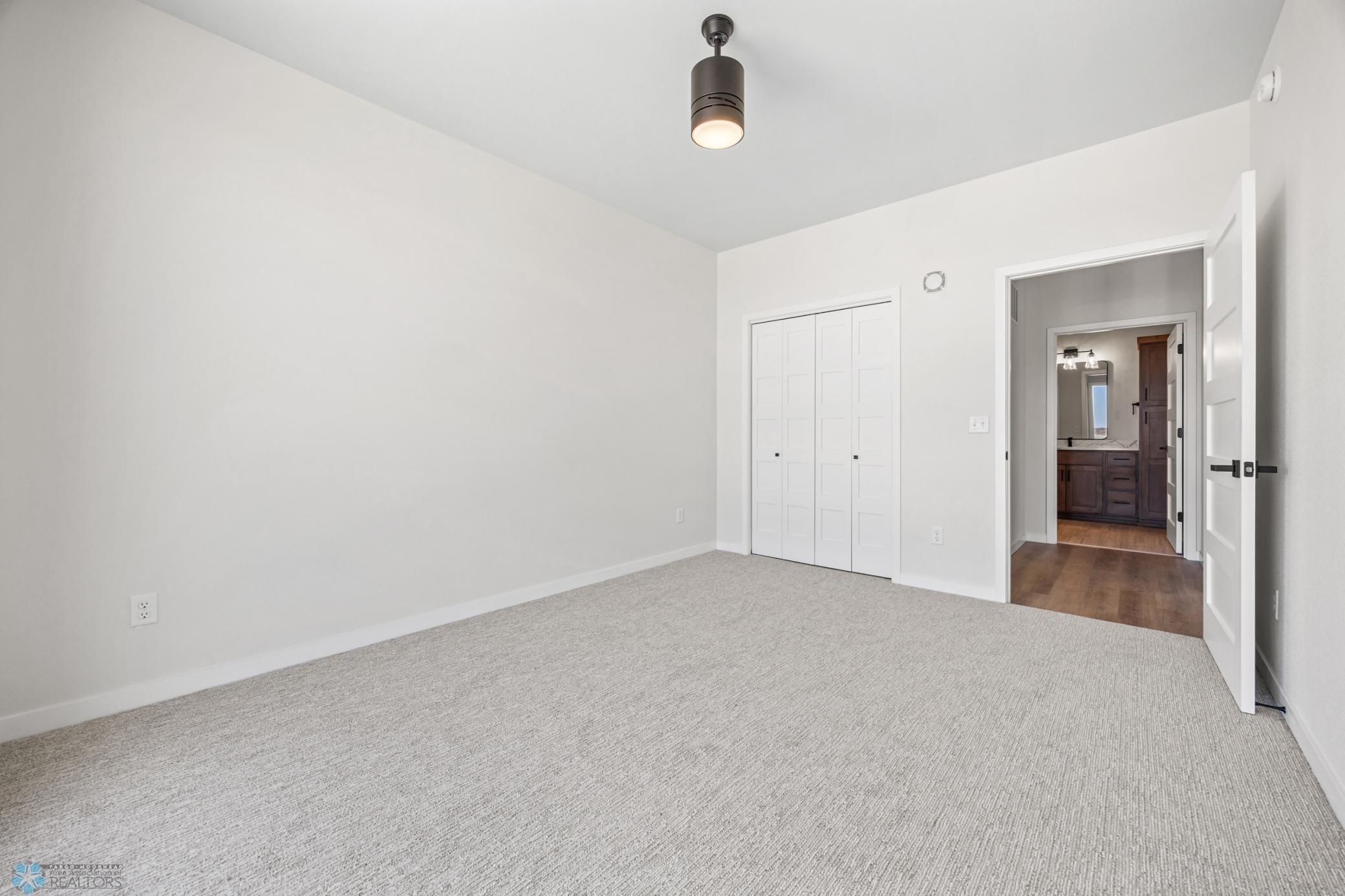 234 Main Avenue, Unit 612 Fargo, ND 58103 - Photo 19 of 39