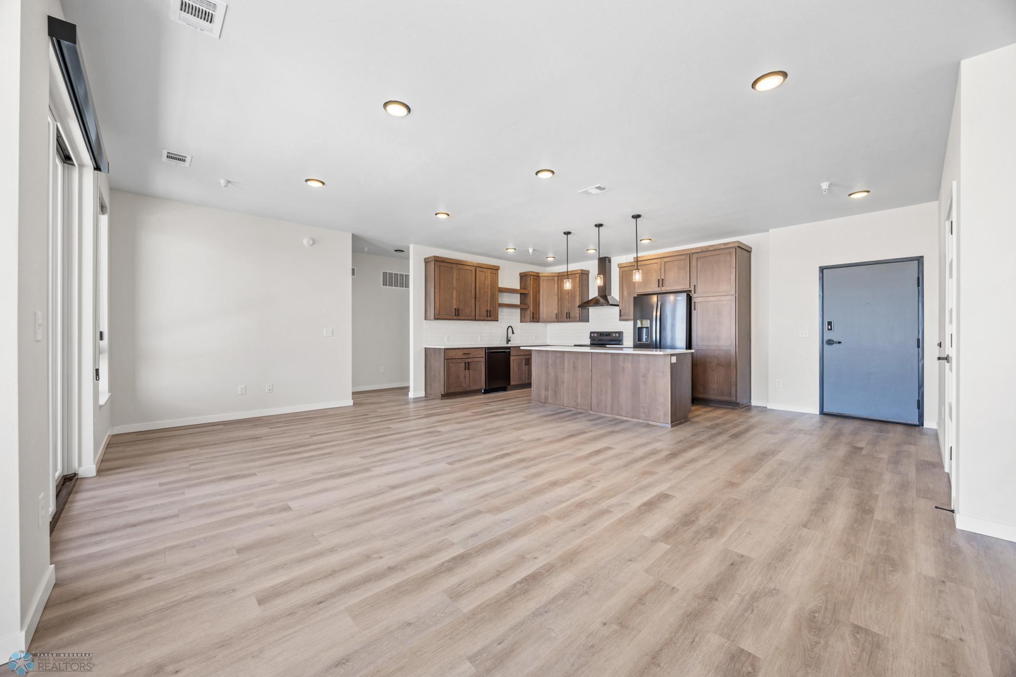 234 Main Avenue, Unit 612 Fargo, ND 58103 - Photo 4 of 39