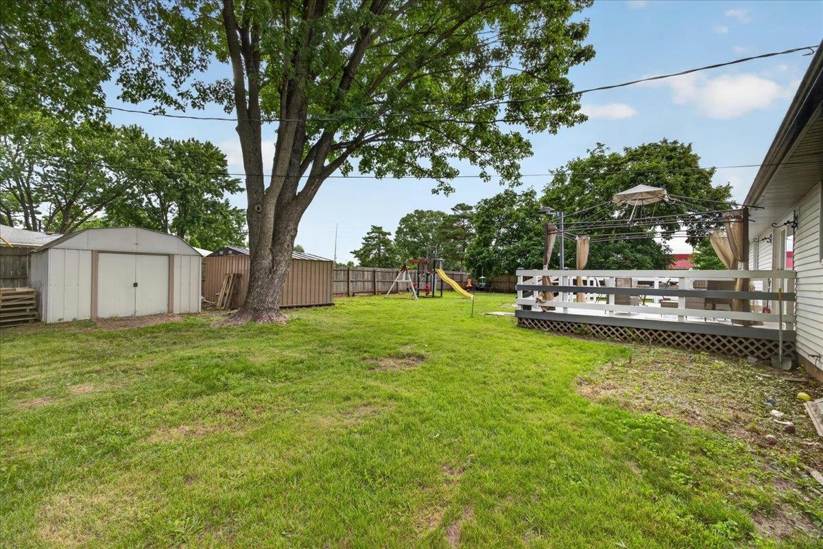 879 East Inman Parkway Beloit, WI 53511 - Photo 31 of 35