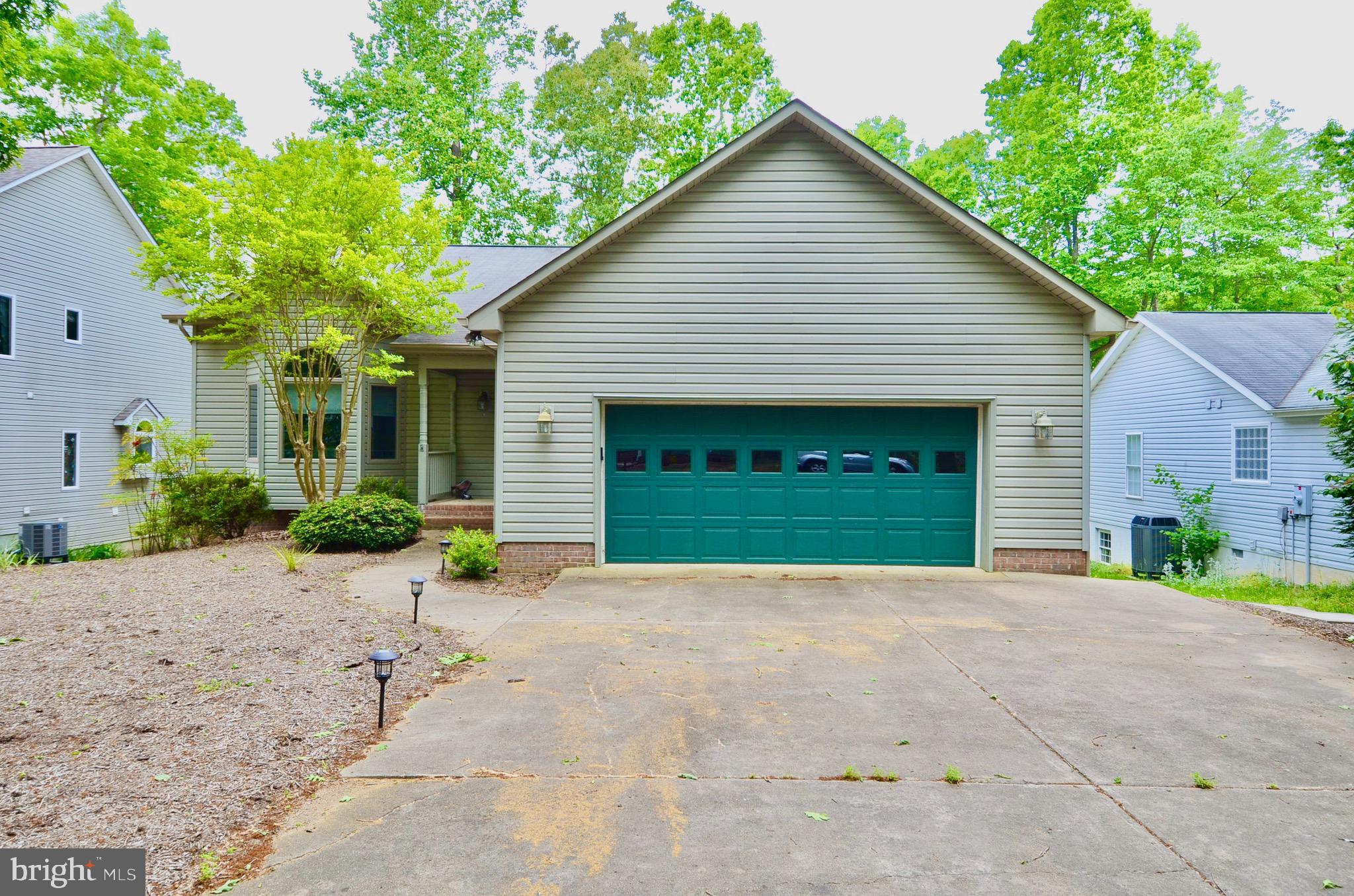 214 Birdie Road Locust Grove, VA 22508 - Photo 2 of 44 Front View