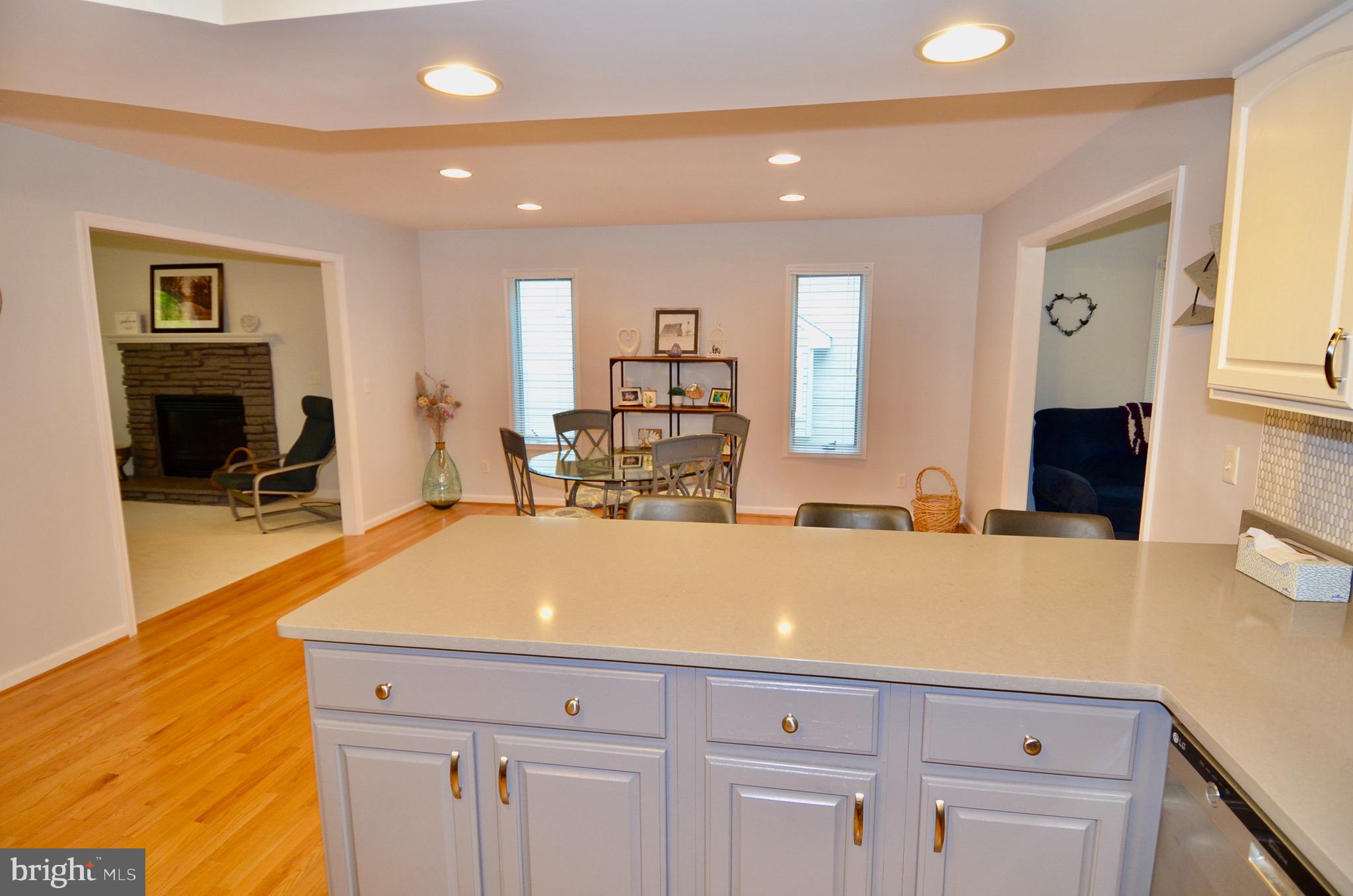 214 Birdie Road Locust Grove, VA 22508 - Photo 11 of 44 Breakfast Bar