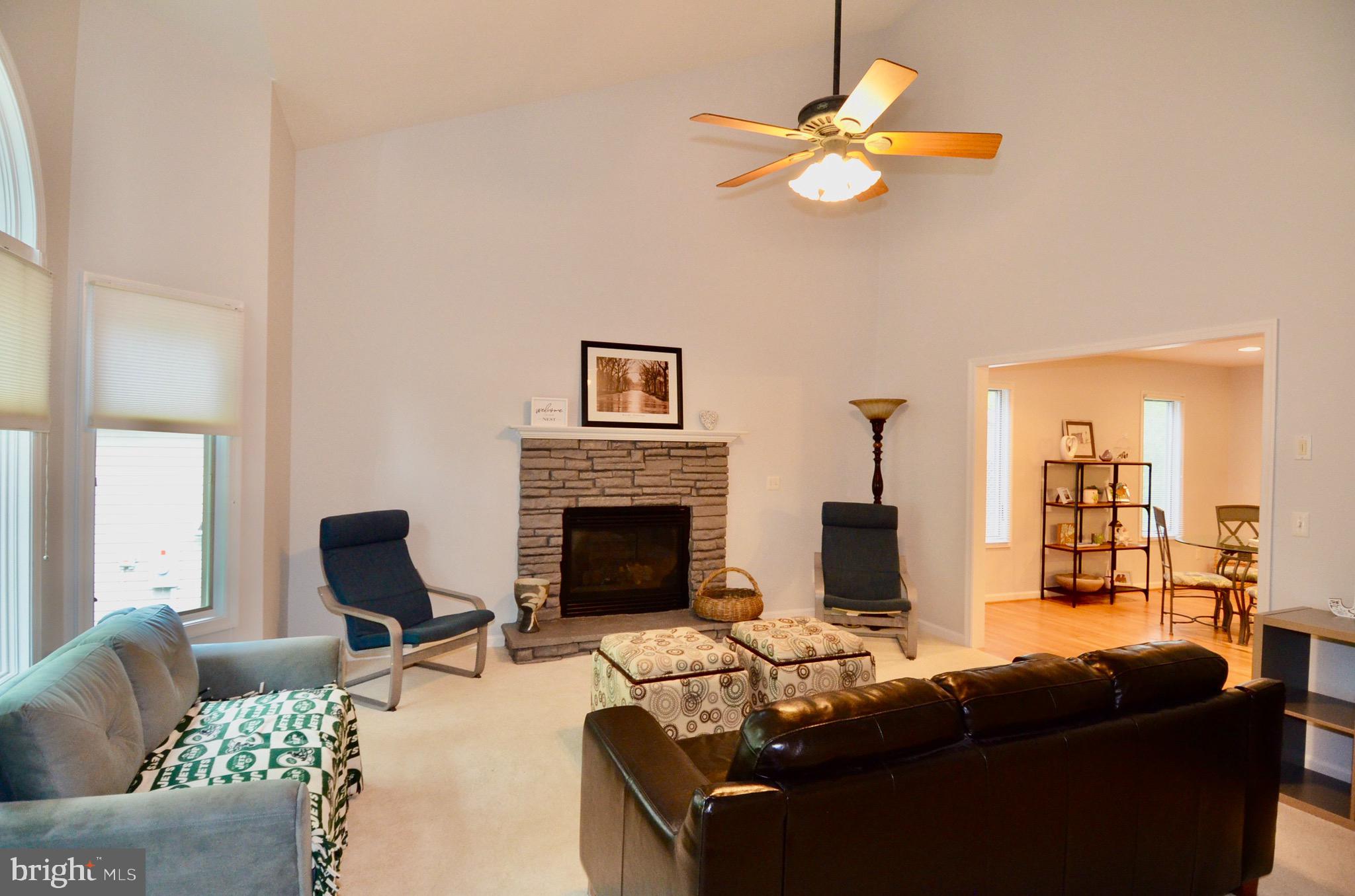 214 Birdie Road Locust Grove, VA 22508 - Photo 4 of 44 Living Room