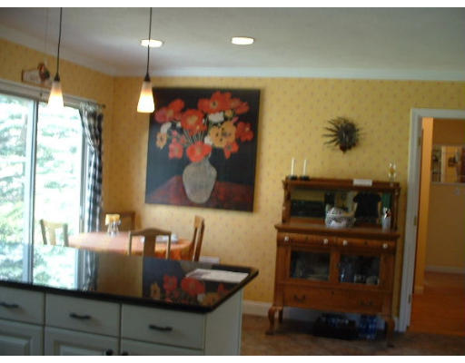194 Westview Road Lowell, MA 01851 - Photo 5 of 14 Gallery Image 5