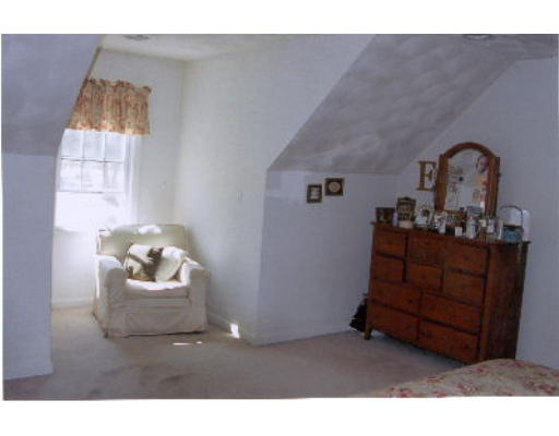 194 Westview Road Lowell, MA 01851 - Photo 8 of 14 Gallery Image 8