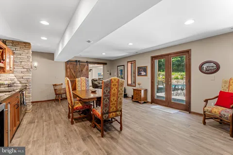 $1,100,000 | 4 Brickford Lane, Baltimore, MD 21208