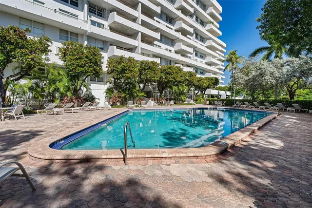$945,000 | 155 Ocean Ln Drive, Unit 1002, Key Biscayne, FL 33149