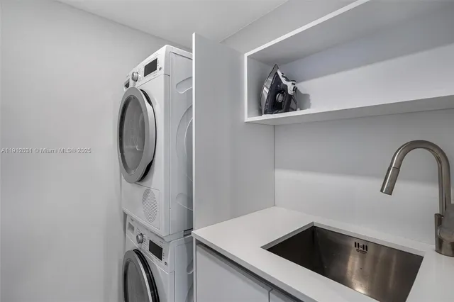 $945,000 | 155 Ocean Ln Drive, Unit 1002, Key Biscayne, FL 33149