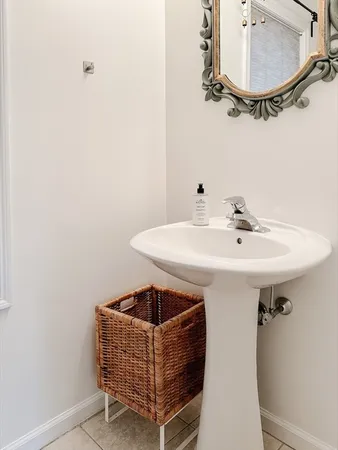 $3,600 | 555 Main Street, Unit 9, Woburn, MA 01801