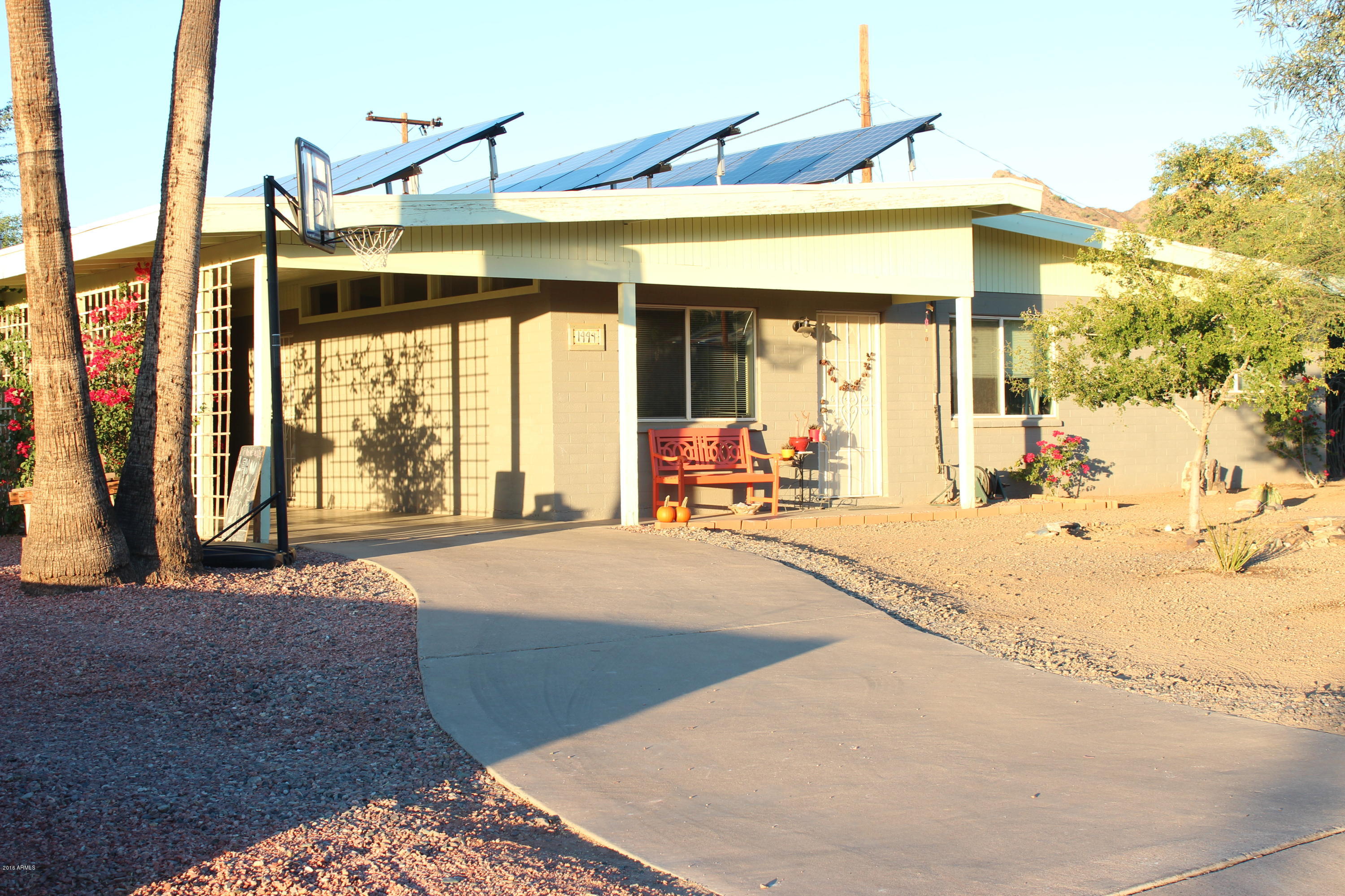 1444 East Hatcher Road Phoenix, AZ 85020 - Photo 2 of 15 2
