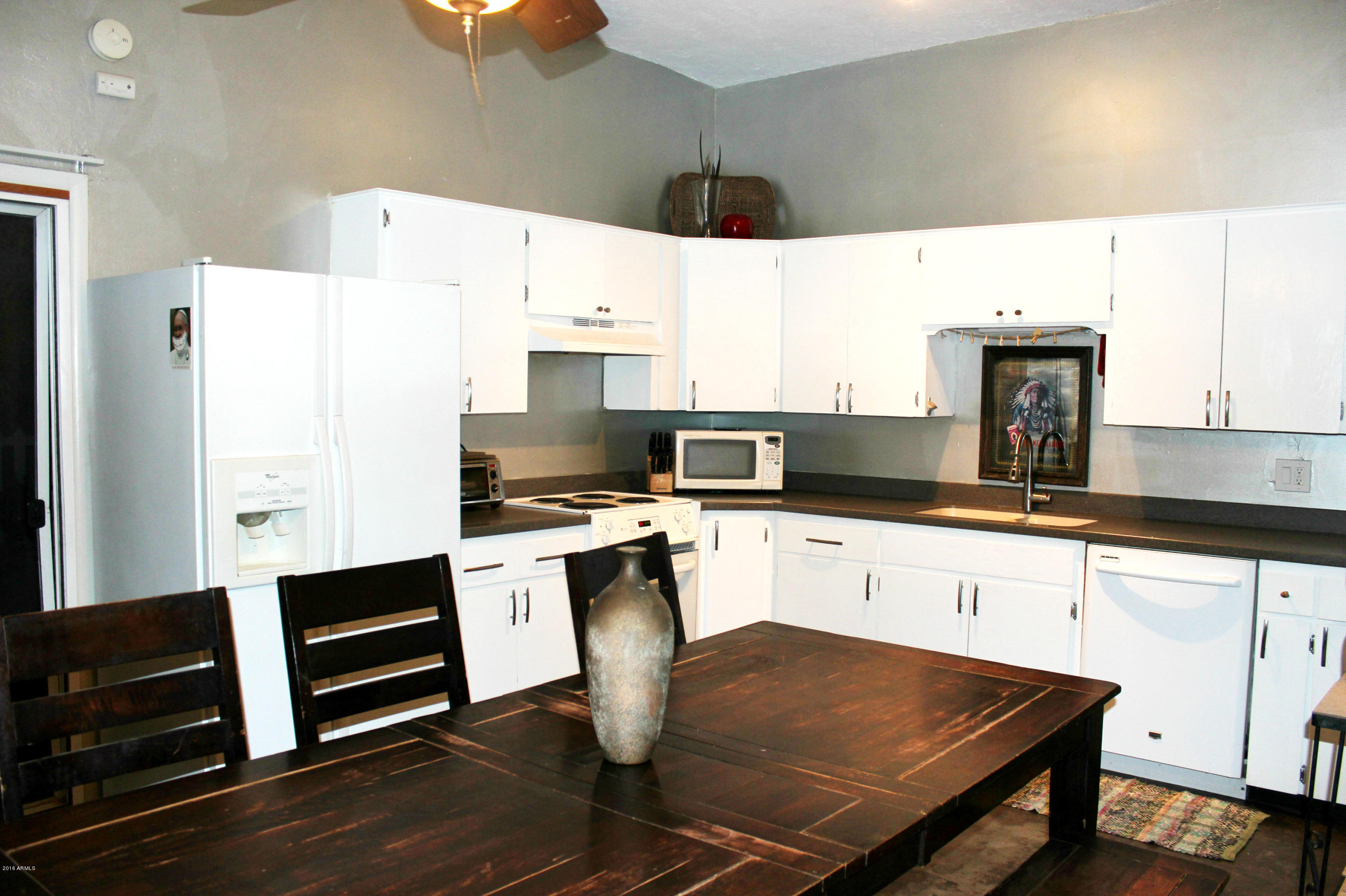 1444 East Hatcher Road Phoenix, AZ 85020 - Photo 4 of 15 4