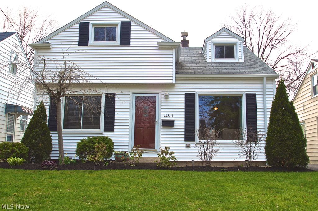 1104 Elmwood Road Cleveland, OH 44124 - Photo 1 of 24 Gallery Image 1