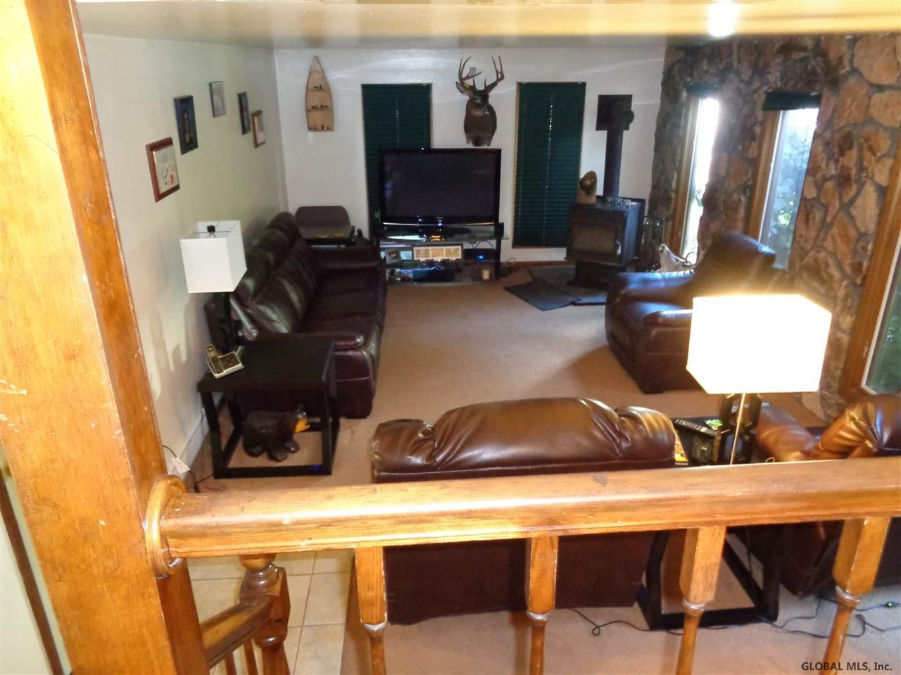 104 Peyton Road Rotterdam, NY 12303 - Photo 4 of 21 Photo 4