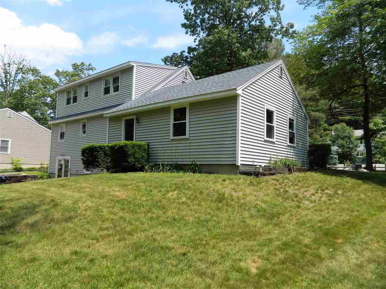 347 Main Dunstable Road Nashua, NH 03062 - Photo 4 of 18