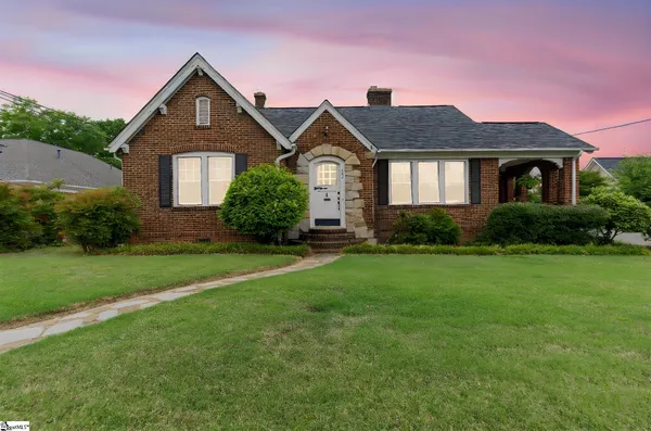 $355,000 | 305 East Calhoun Street, Anderson, SC 29621