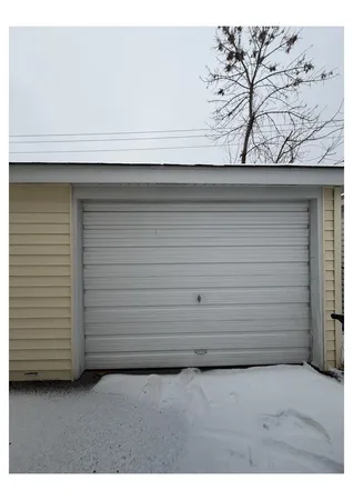 $2,200 | 4129 West 90th Street, Unit 4129, Hometown, IL 60456