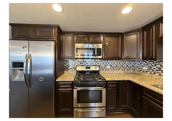 $2,200 | 4129 West 90th Street, Unit 4129, Hometown, IL 60456