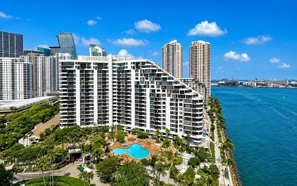 $4,500 | 520 Brickell Key Drive, Unit A1113, Miami, FL 33131