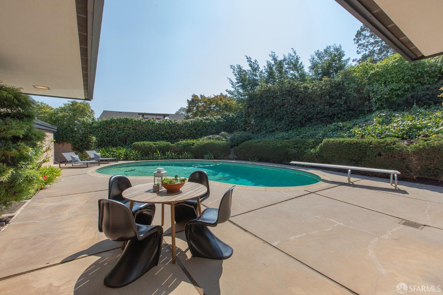 406 Middle Road Belmont, CA 94002 - Photo 24 of 67