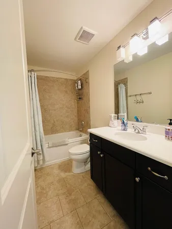 $699,000 | 1986 Dauntless Drive, Glenview, IL 60026